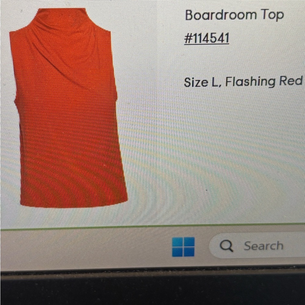 BNWT Aritzia Babaton red top